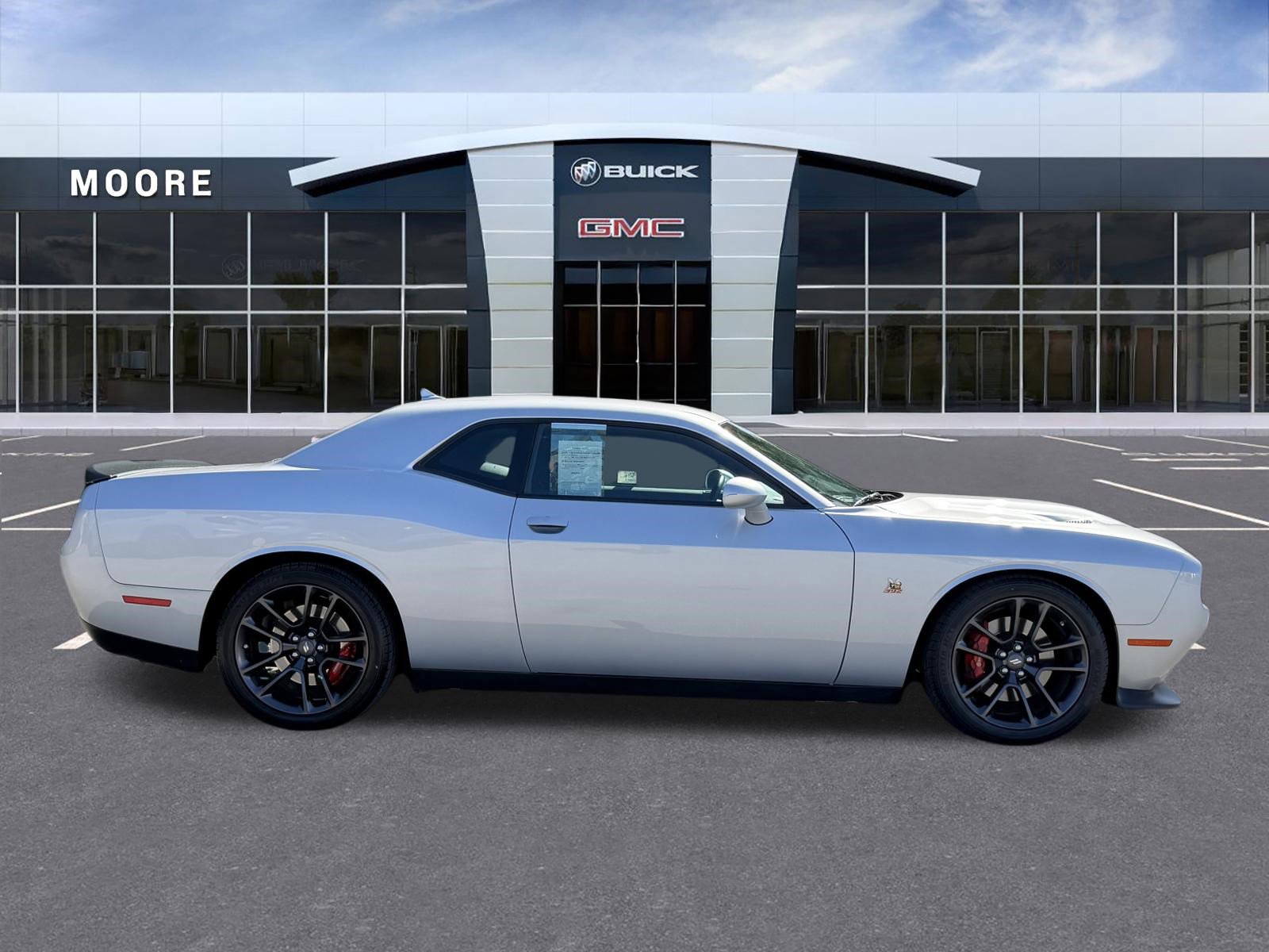 Used 2022 Dodge Challenger R/T Scat Pack RWD image 2