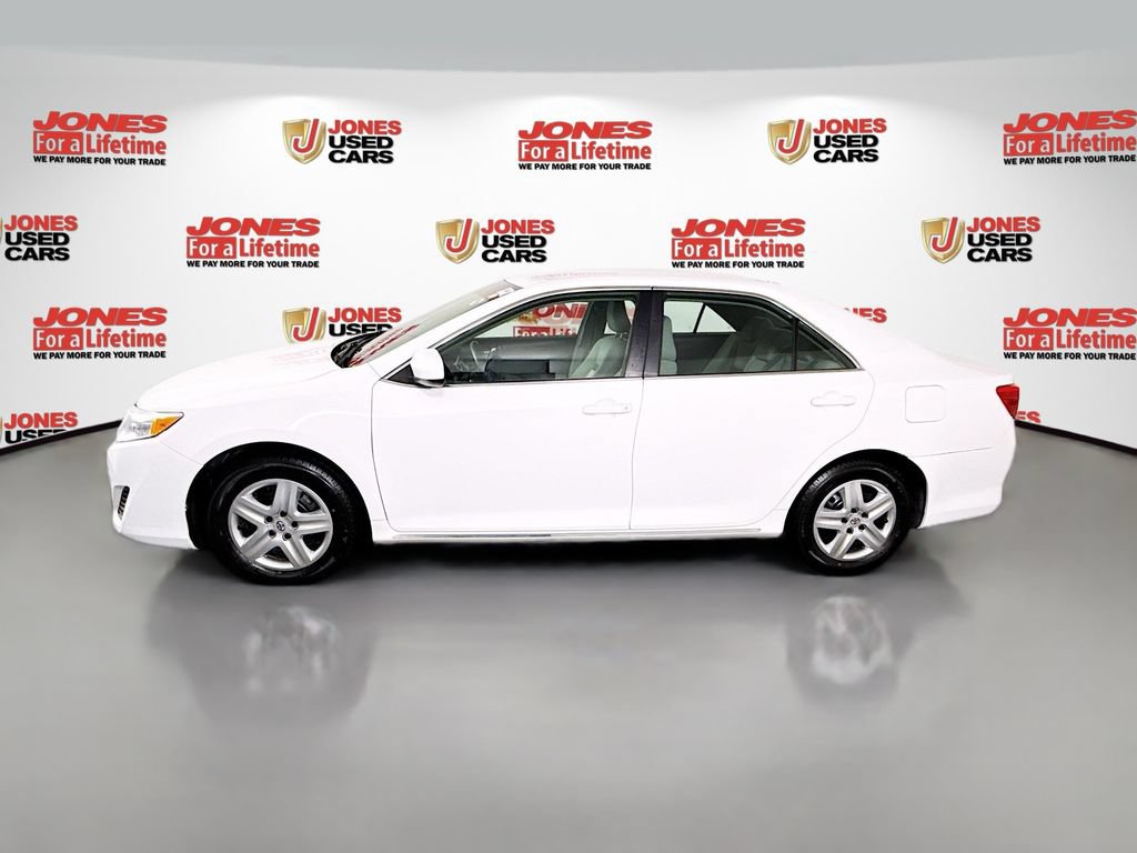 Used 2014 Toyota Camry LE FWD image 11
