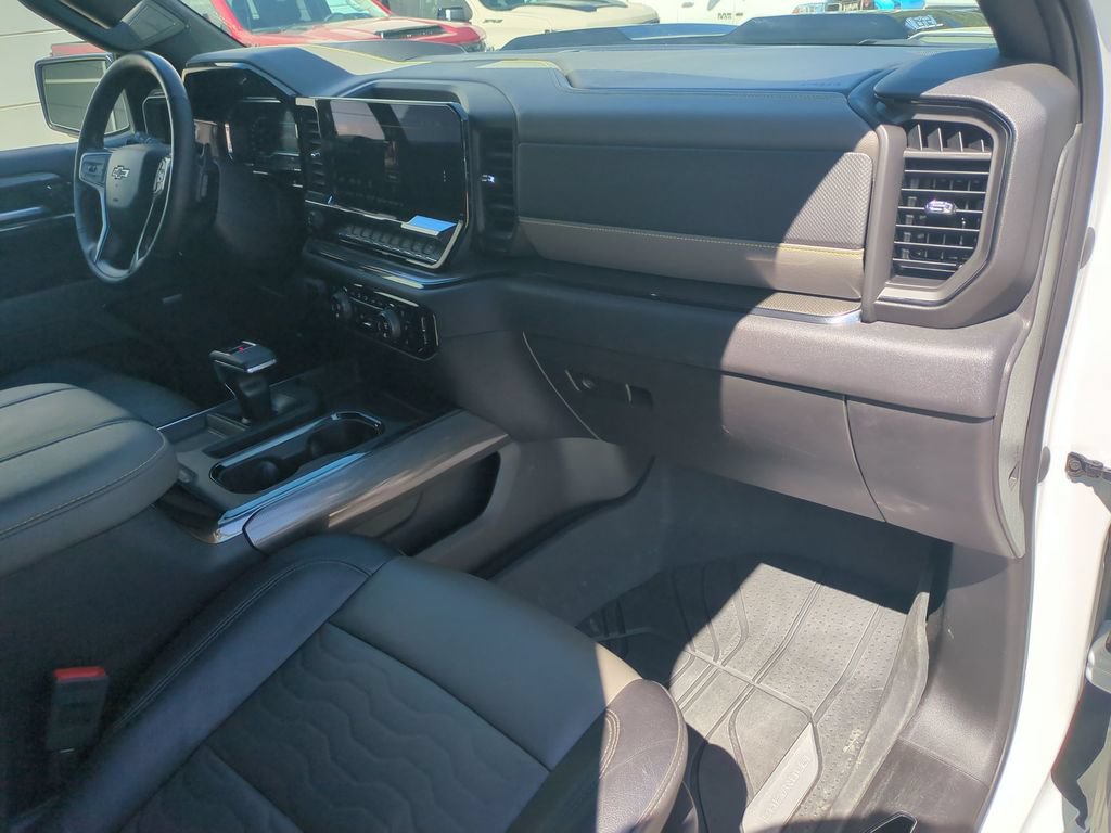 Used 2023 Chevrolet Silverado 1500 ZR2 w/ Technology Package AWD/4WD image 36