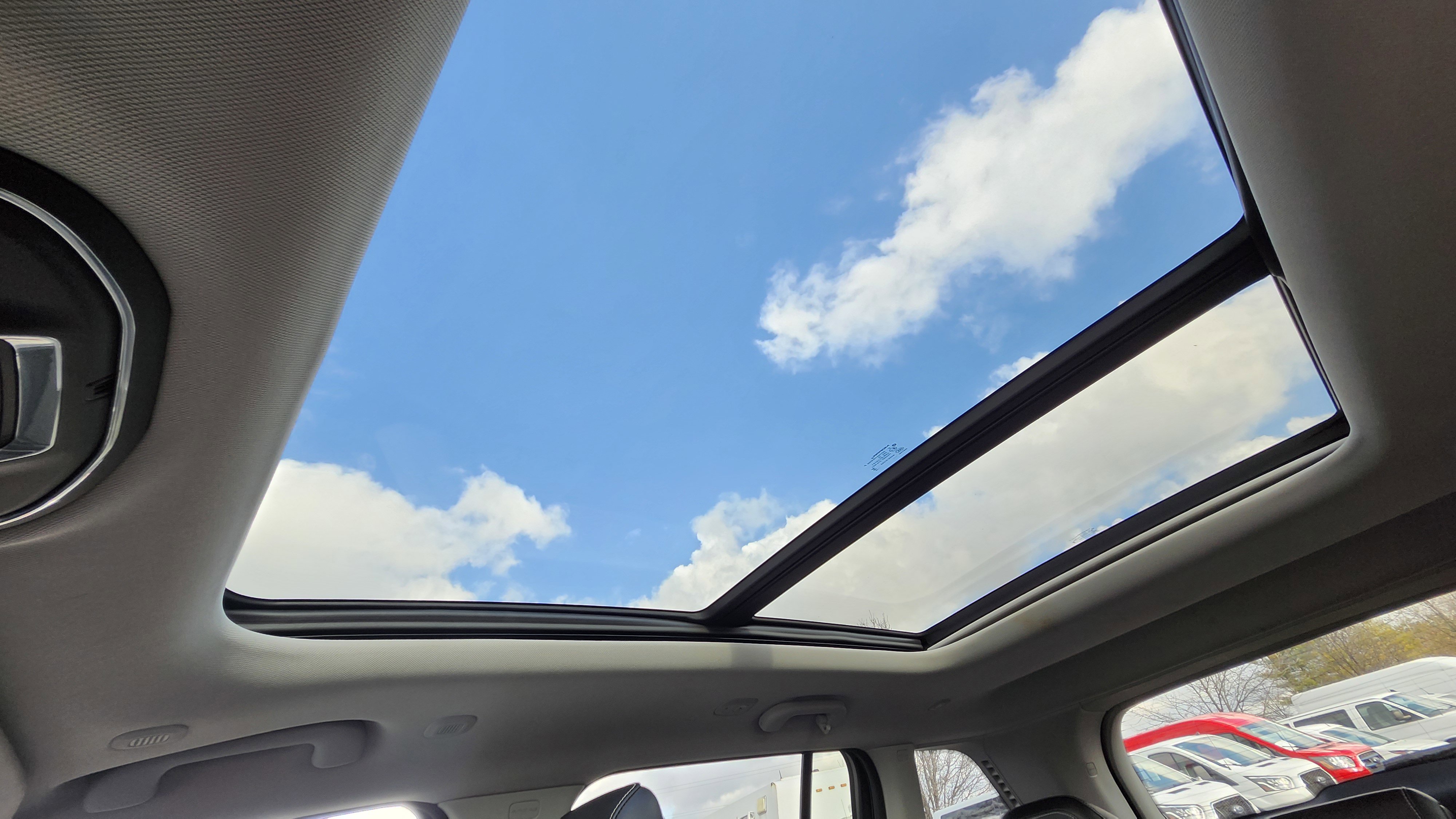 Used 2023 Jeep Grand Cherokee 4WD 4xe image 2