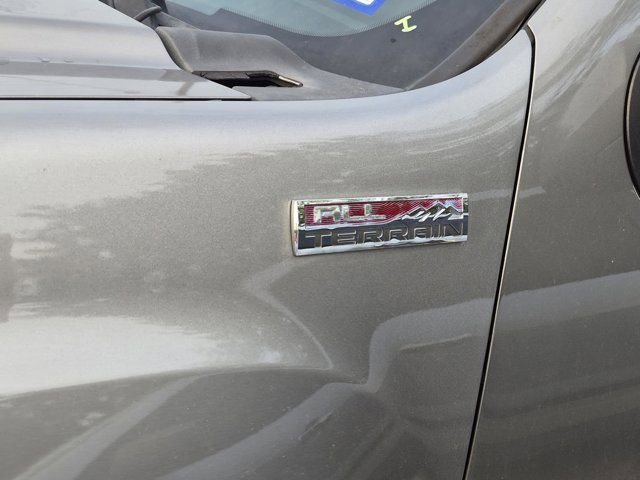 Used 2013 GMC Sierra 1500 SLE w/ All-Terrain Package AWD/4WD image 6