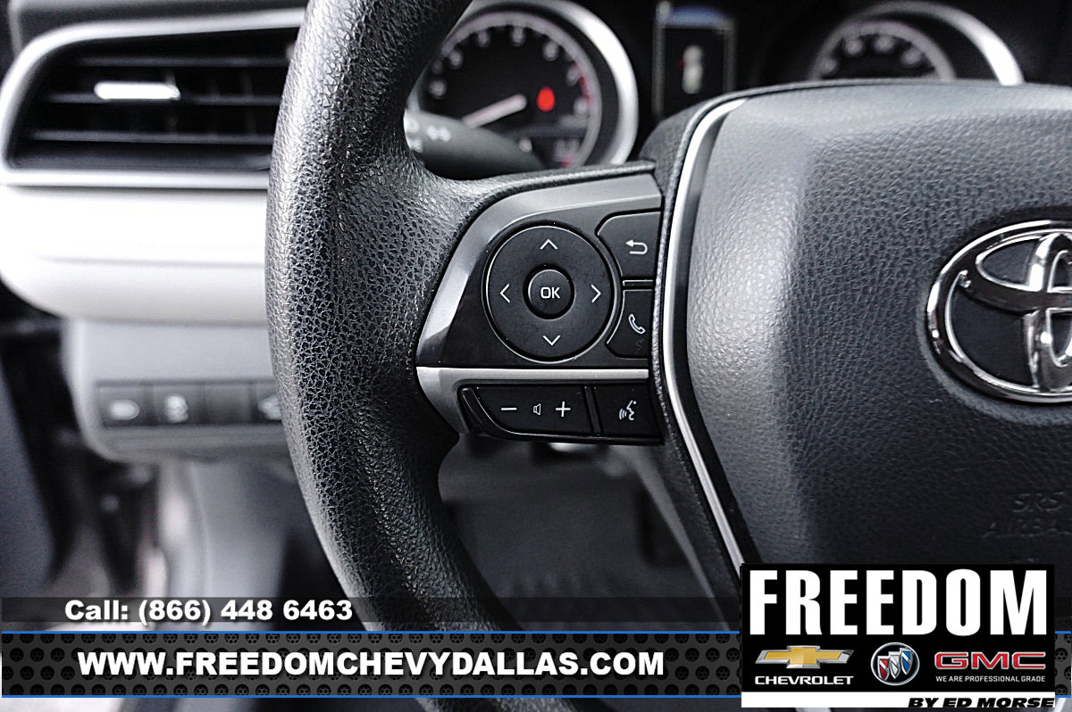 Used 2022 Toyota Camry LE image 19