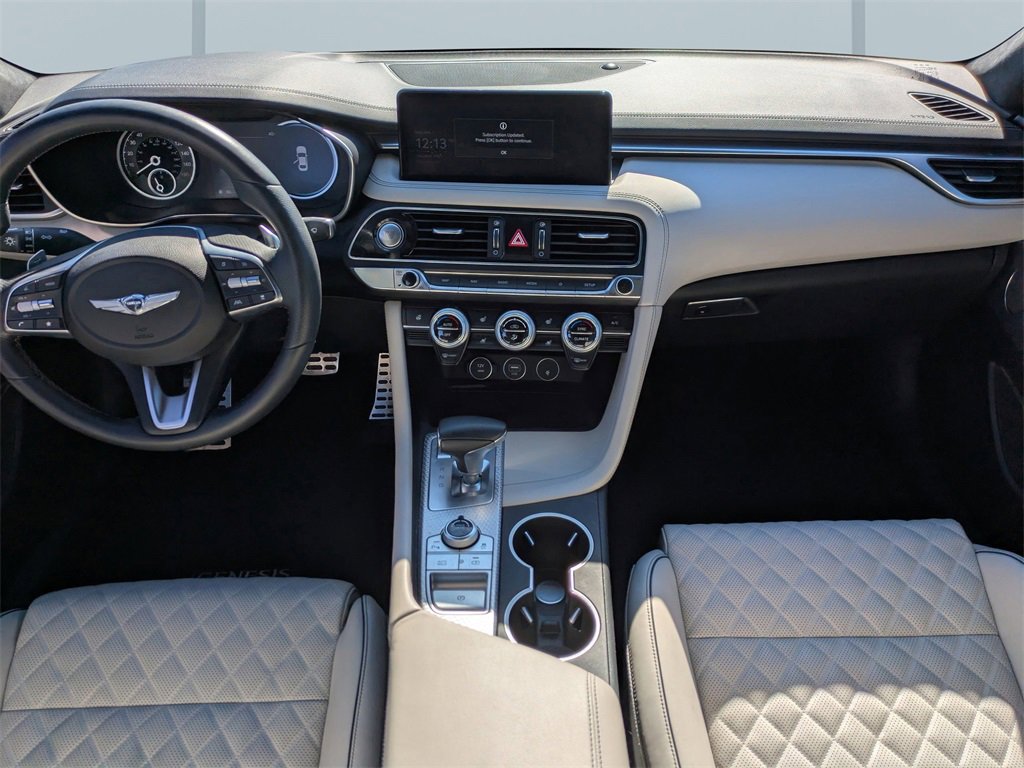 Used 2022 Genesis G70 3.3T image 15