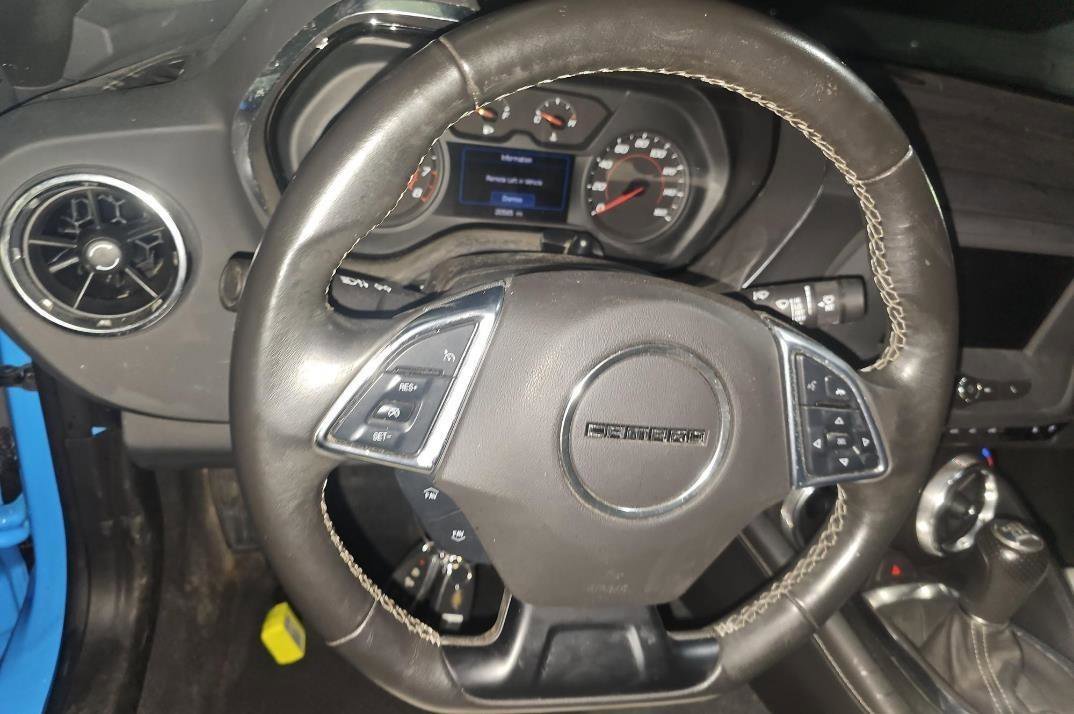 Used 2023 Chevrolet Camaro LT RWD image 7