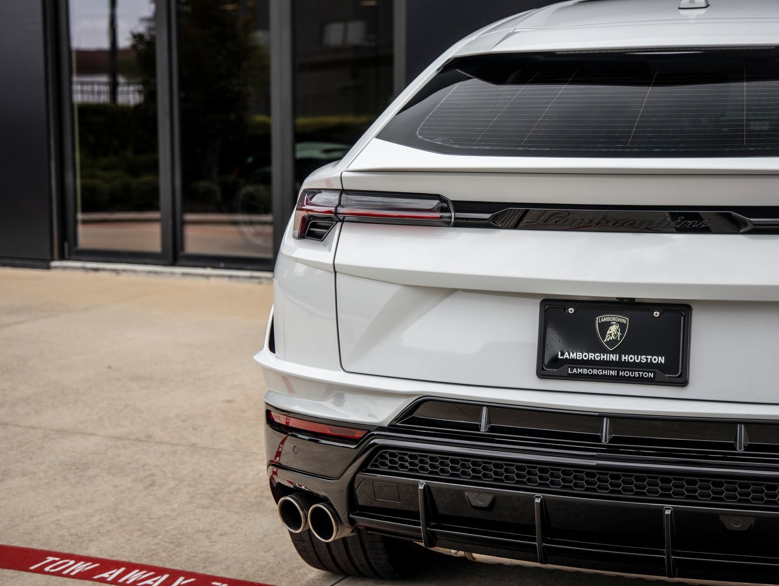 Used 2024 Lamborghini Urus S AWD/4WD image 11