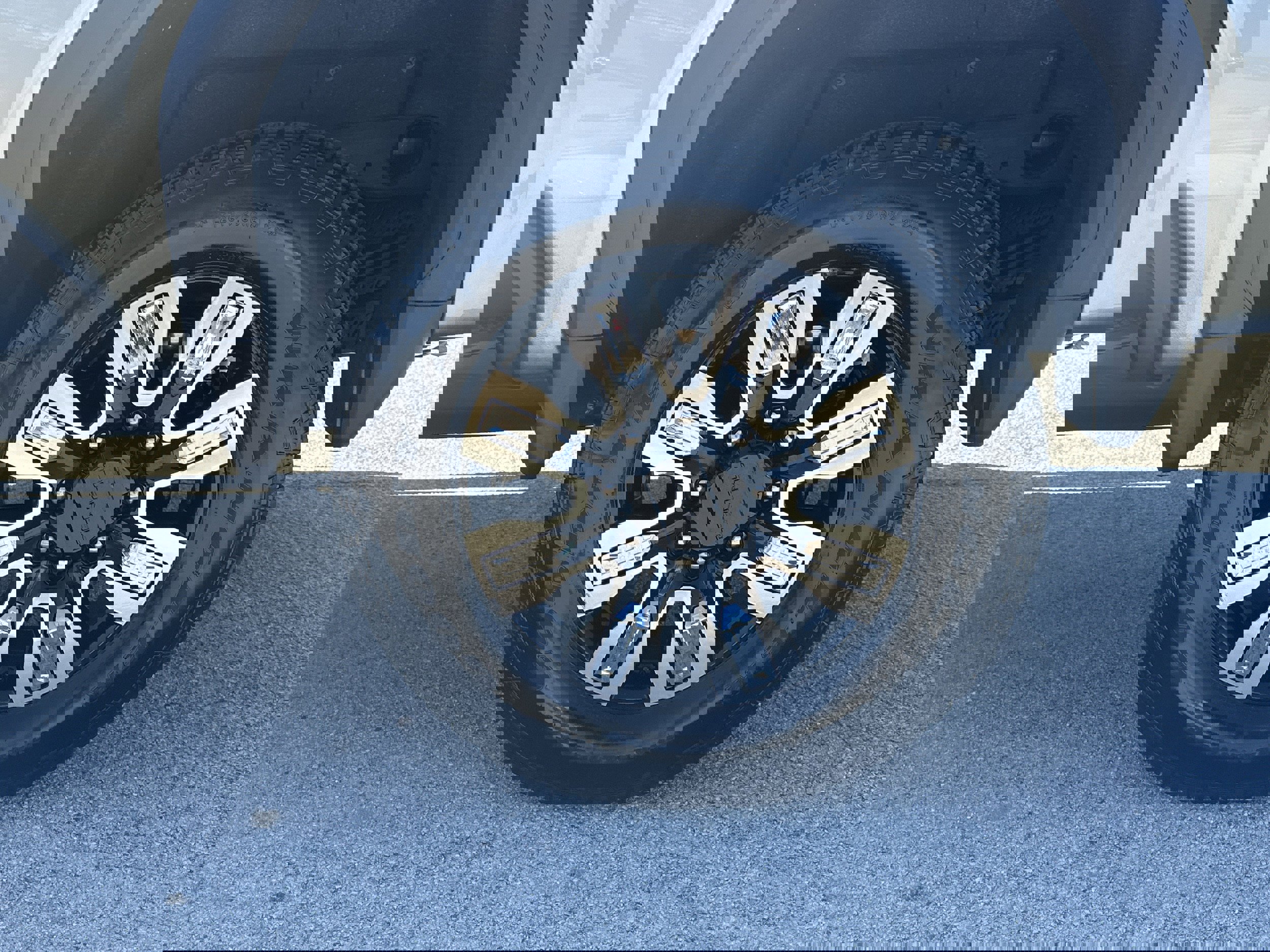 Used 2024 GMC Sierra 2500 Denali w/ Denali Reserve Package image 19