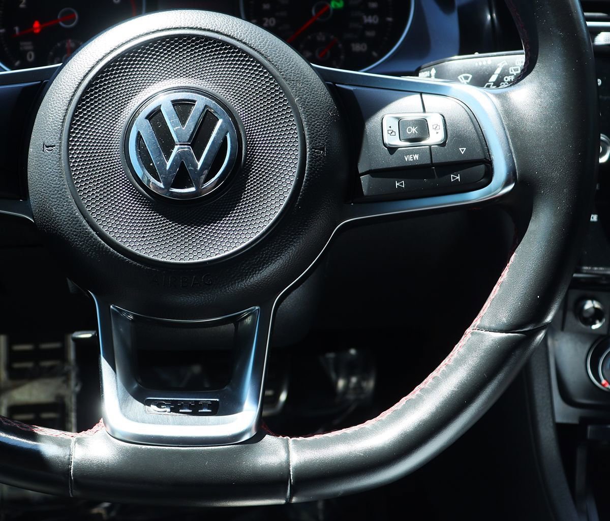 Used 2019 Volkswagen GTI SE w/ SE Experience Package image 53