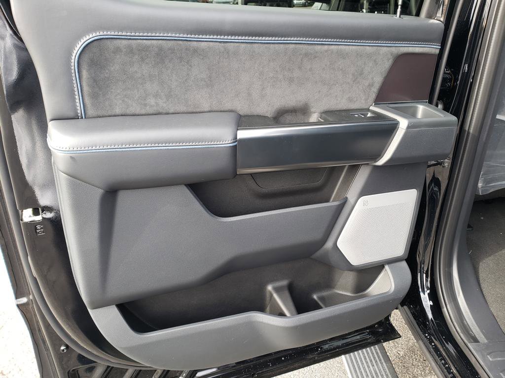 New 2026 Ford F250 Platinum image 15