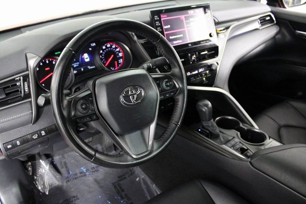 Used 2021 Toyota Camry XSE image 15