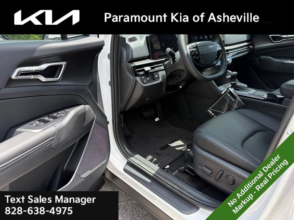 New 2026 Kia Sportage EX FWD image 16