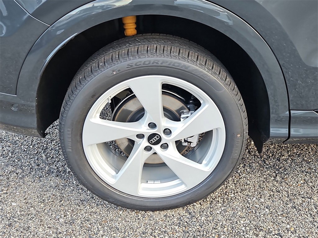 New 2025 Audi Q5 Premium Plus image 4