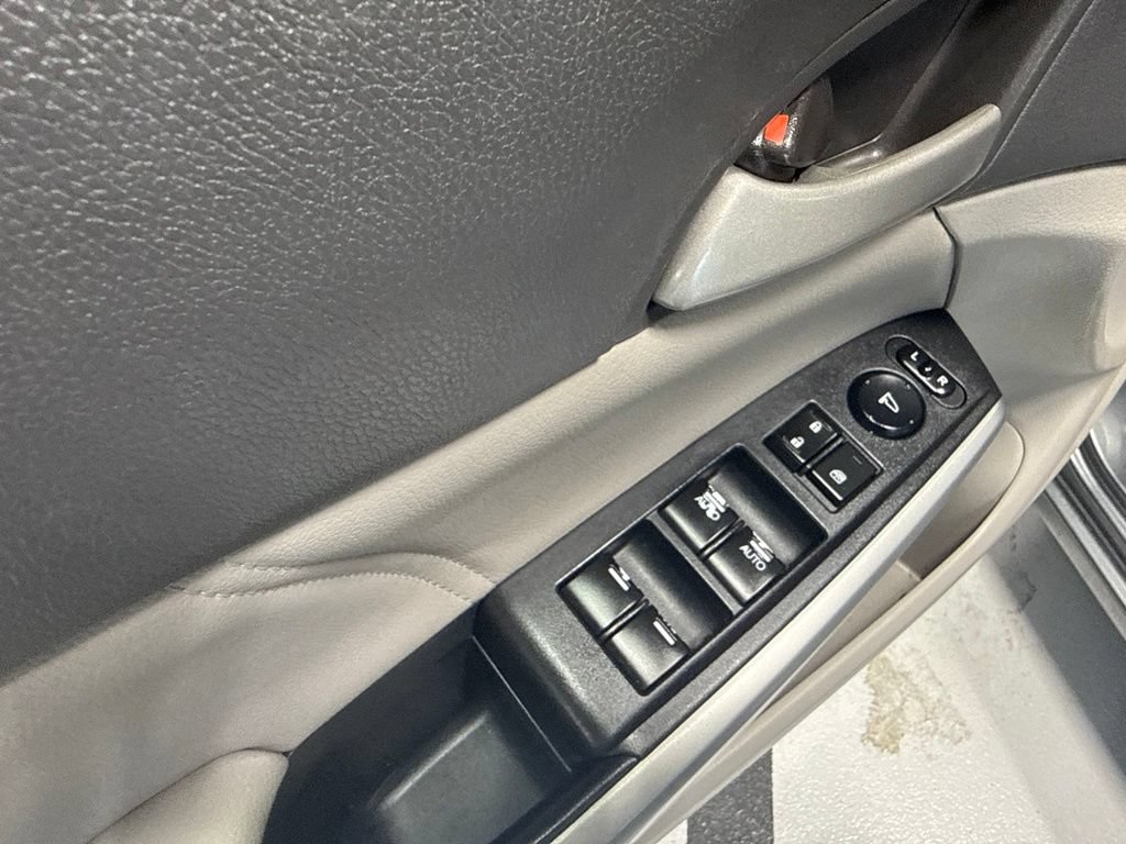Used 2010 Honda Accord EX-L image 12