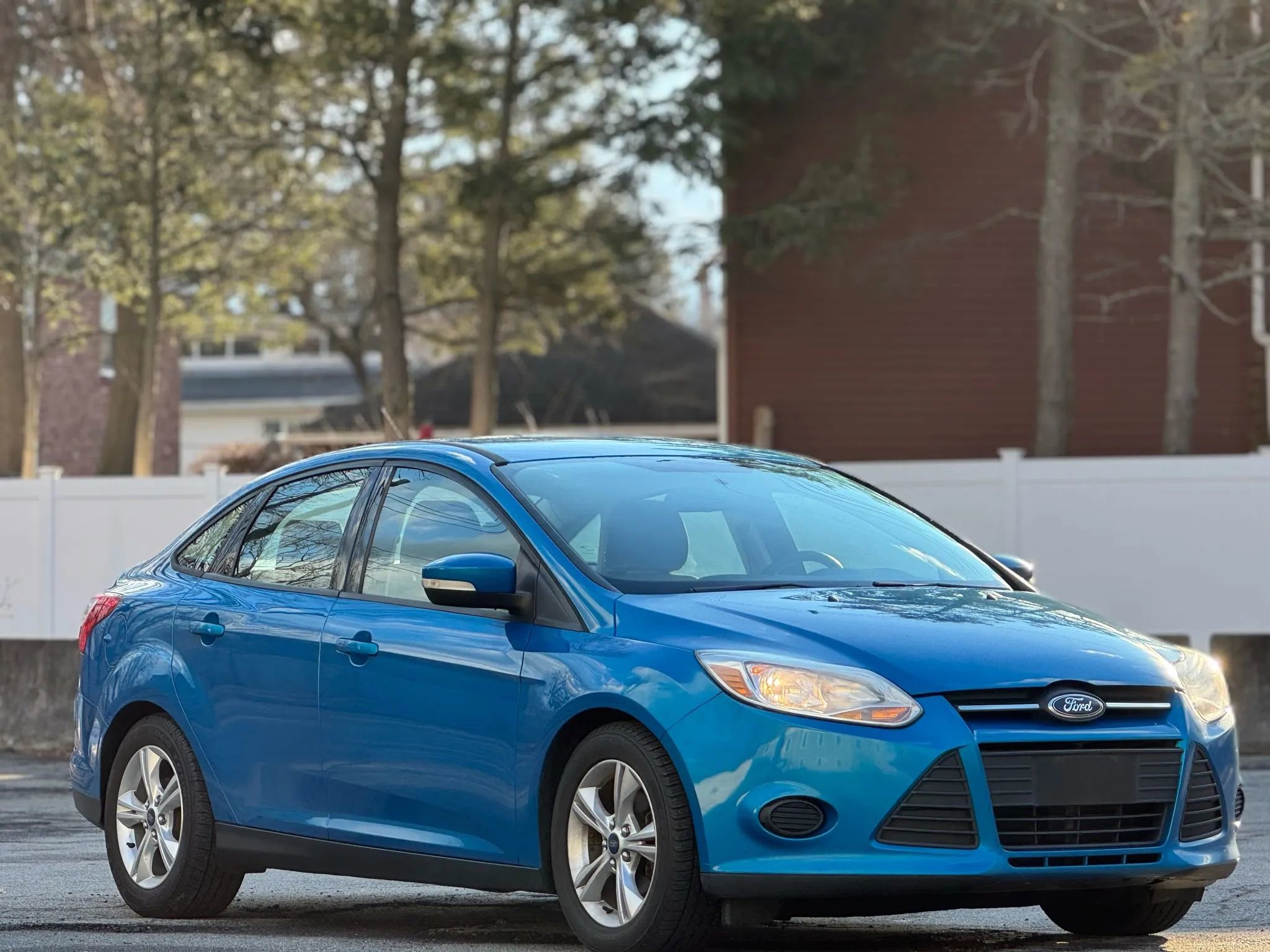 Used 2014 Ford Focus SE w/ SE Winter Package image 1