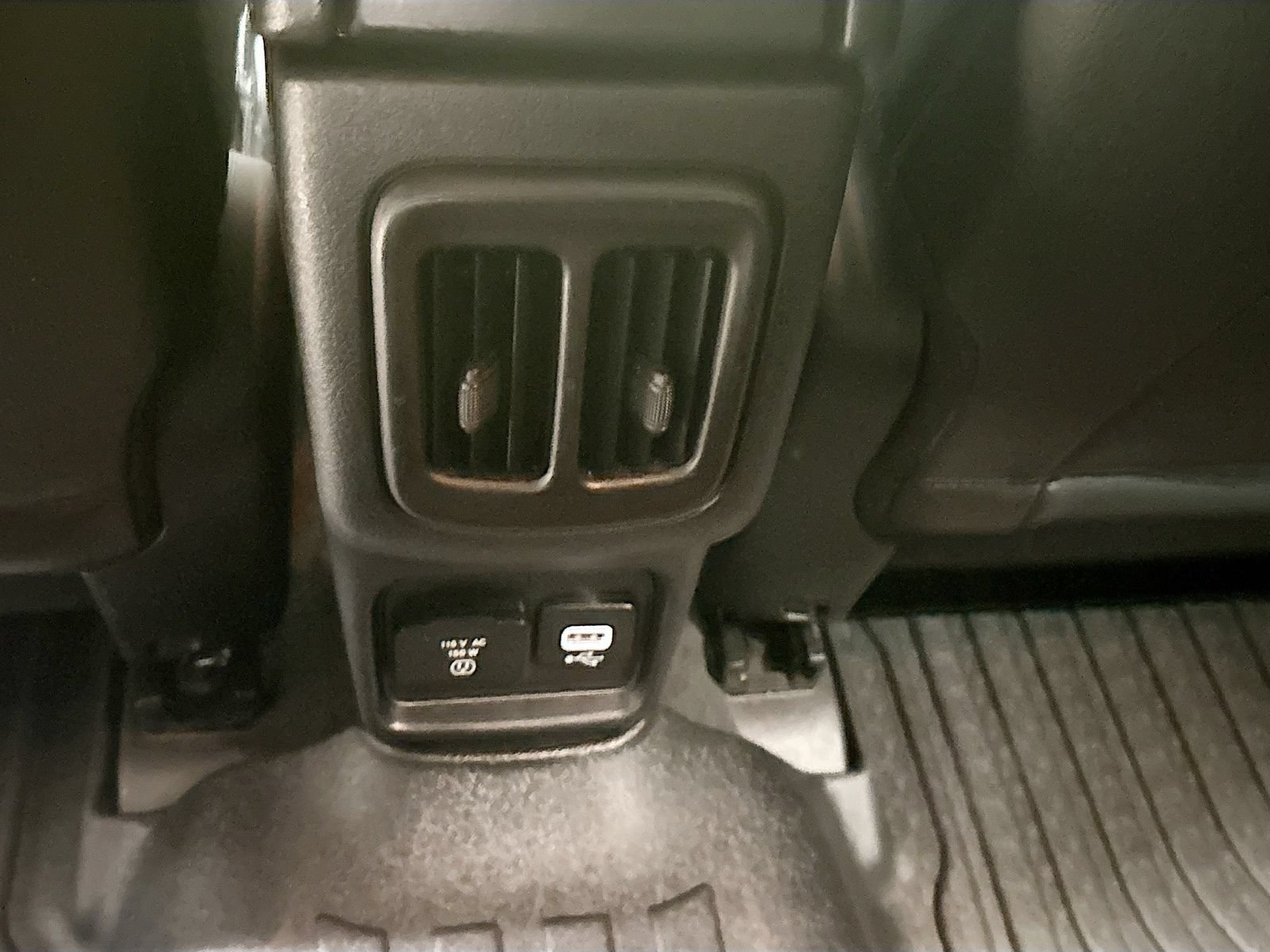 Used 2018 Jeep Compass Latitude w/ Popular Equipment Group AWD/4WD image 27