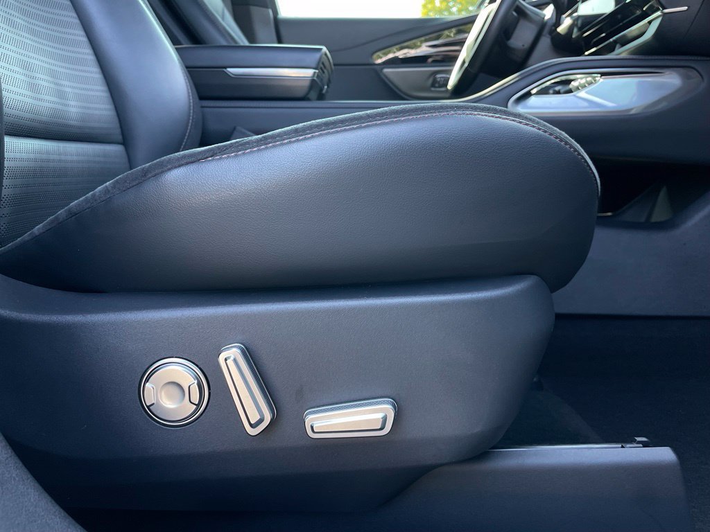Used 2024 Lincoln Nautilus Reserve w/ Jet Appearance Package (87T) AWD/4WD image 27