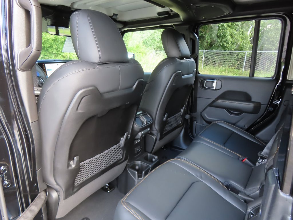 New 2025 Jeep Gladiator High Tide image 23