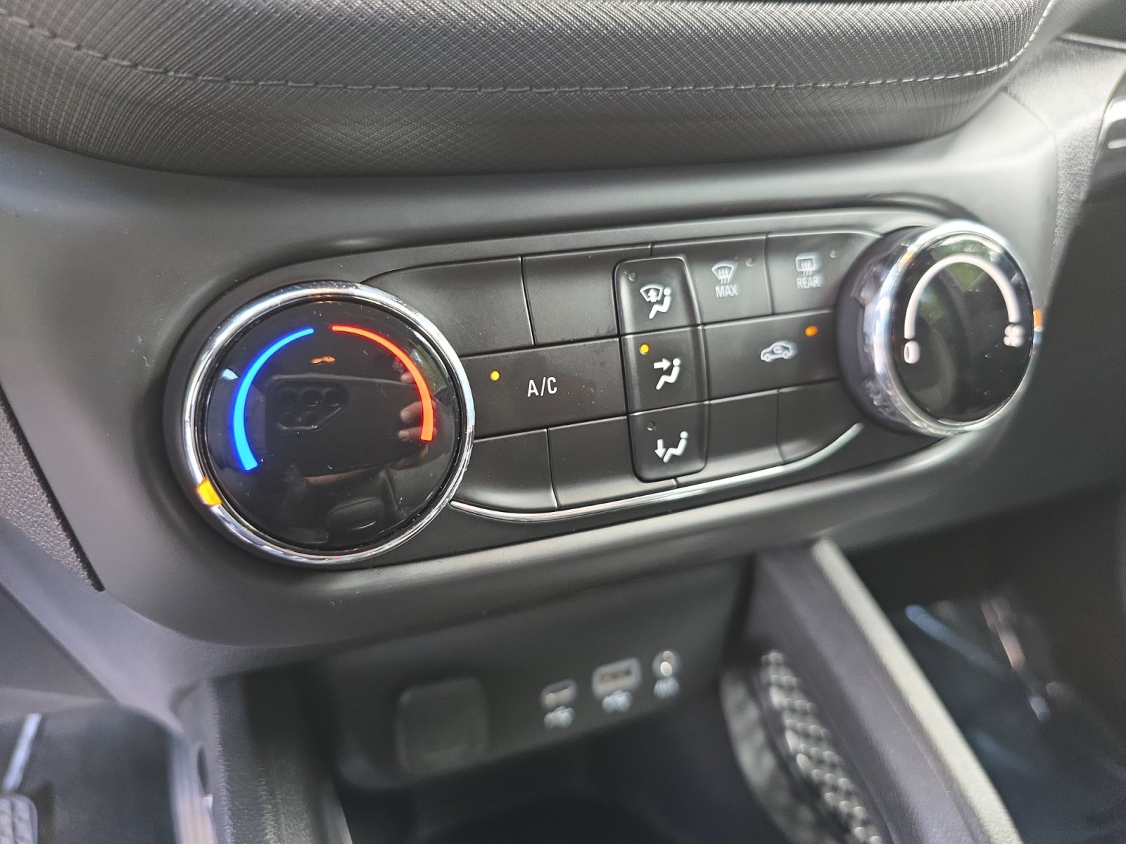 Used 2021 Chevrolet TrailBlazer LS FWD image 26