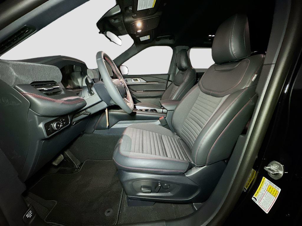 New 2026 Ford Explorer ST-Line w/ ST-Line Street Pack AWD/4WD image 17