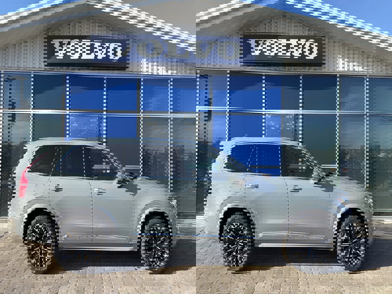 New 2026 Volvo XC90 B6 Ultra image 7