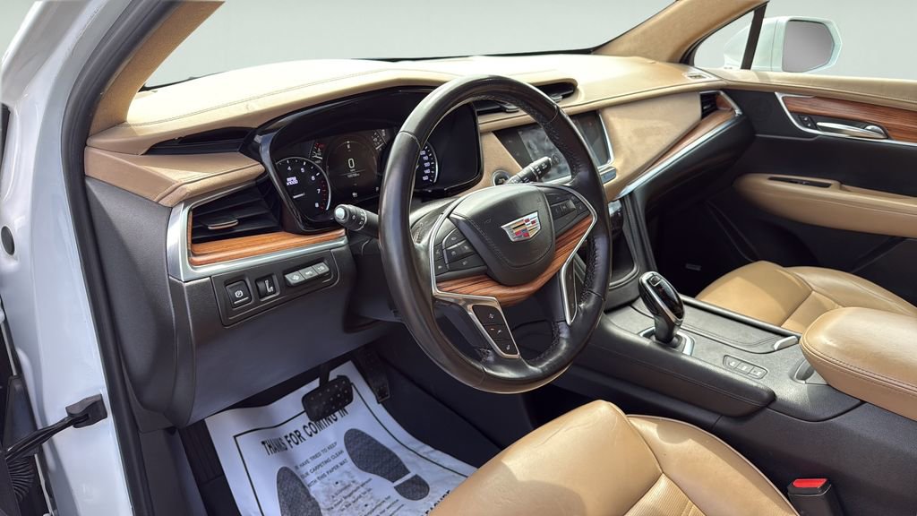Used 2018 Cadillac XT5 Platinum w/ Driver Assist Package AWD/4WD image 24