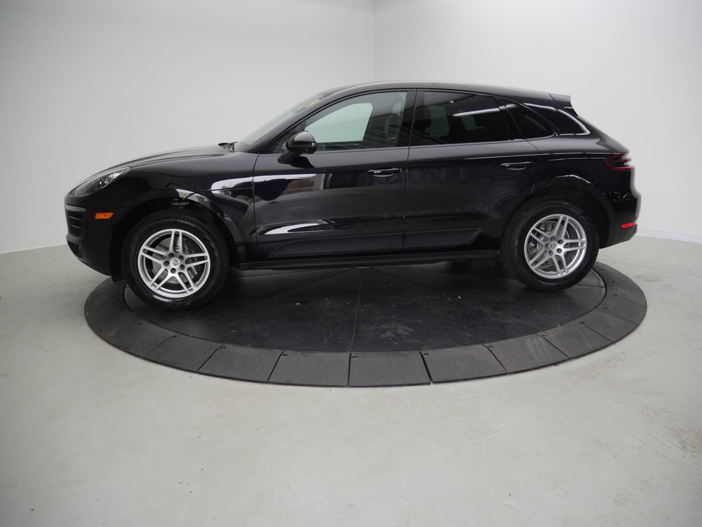 Certified 2018 Porsche Macan Sport Edition AWD/4WD image 2