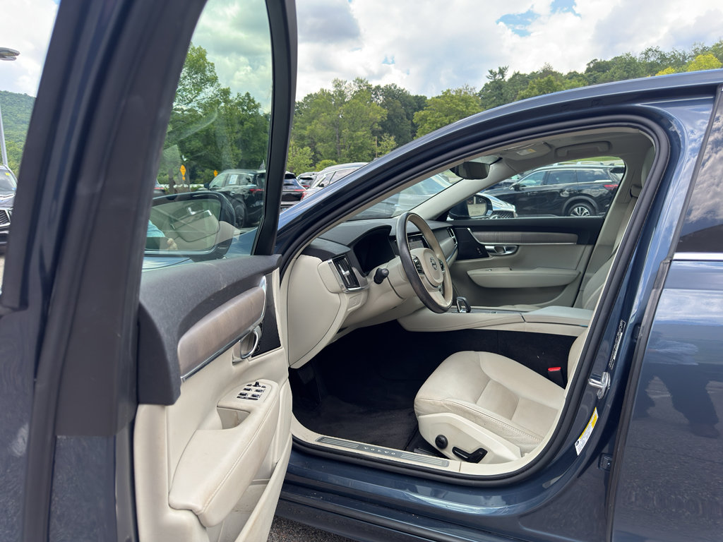 Used 2023 Volvo S90 B6 Plus AWD/4WD image 13