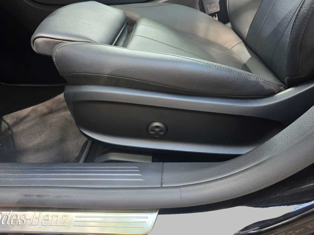 Used 2025 Mercedes-Benz CLA 250 image 16