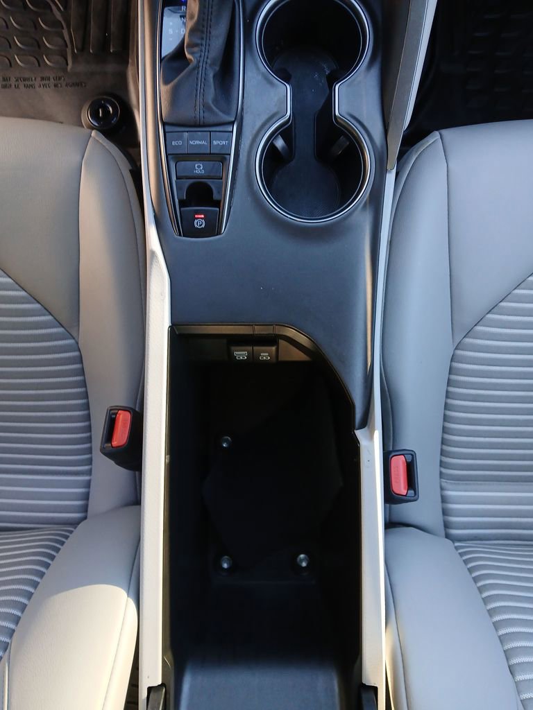 Used 2024 Toyota Camry SE image 28