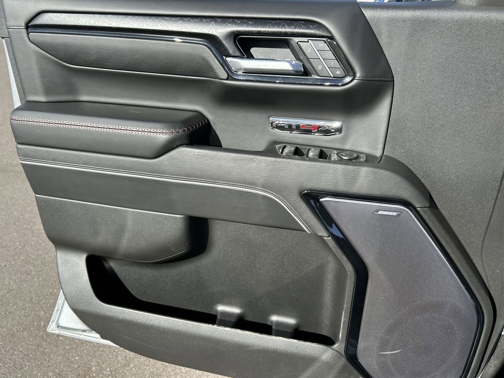 Used 2025 GMC Sierra 1500 AT4X image 23