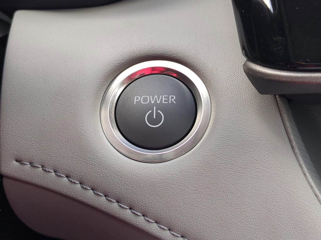 New 2026 Toyota Highlander XLE image 27