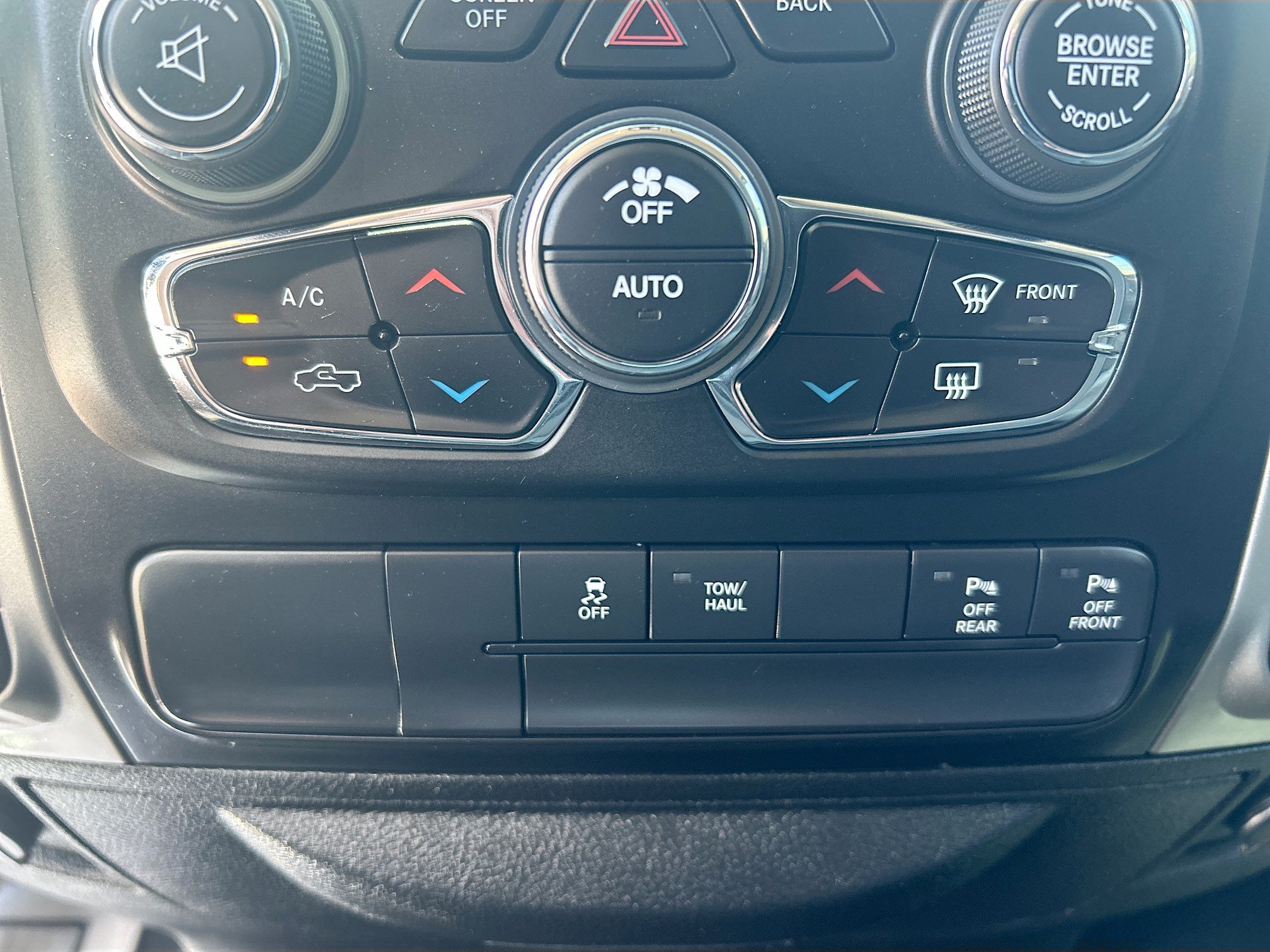 Used 2019 RAM 1500 Big Horn AWD/4WD image 14