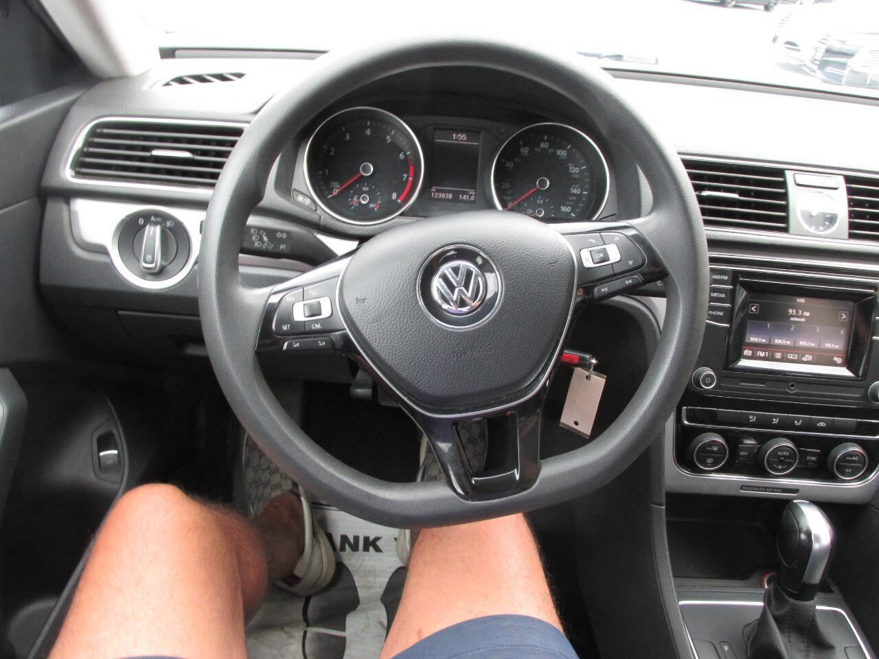 Used 2016 Volkswagen Passat 1.8T S FWD image 42
