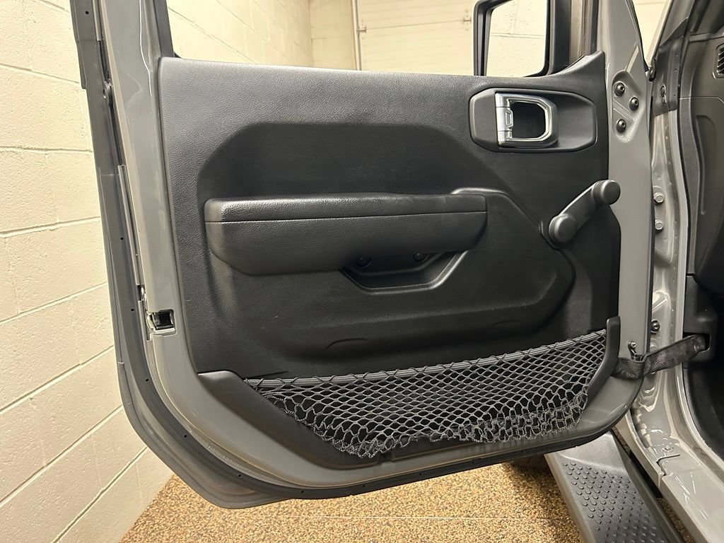 Used 2022 Jeep Wrangler Unlimited Sport AWD/4WD image 12