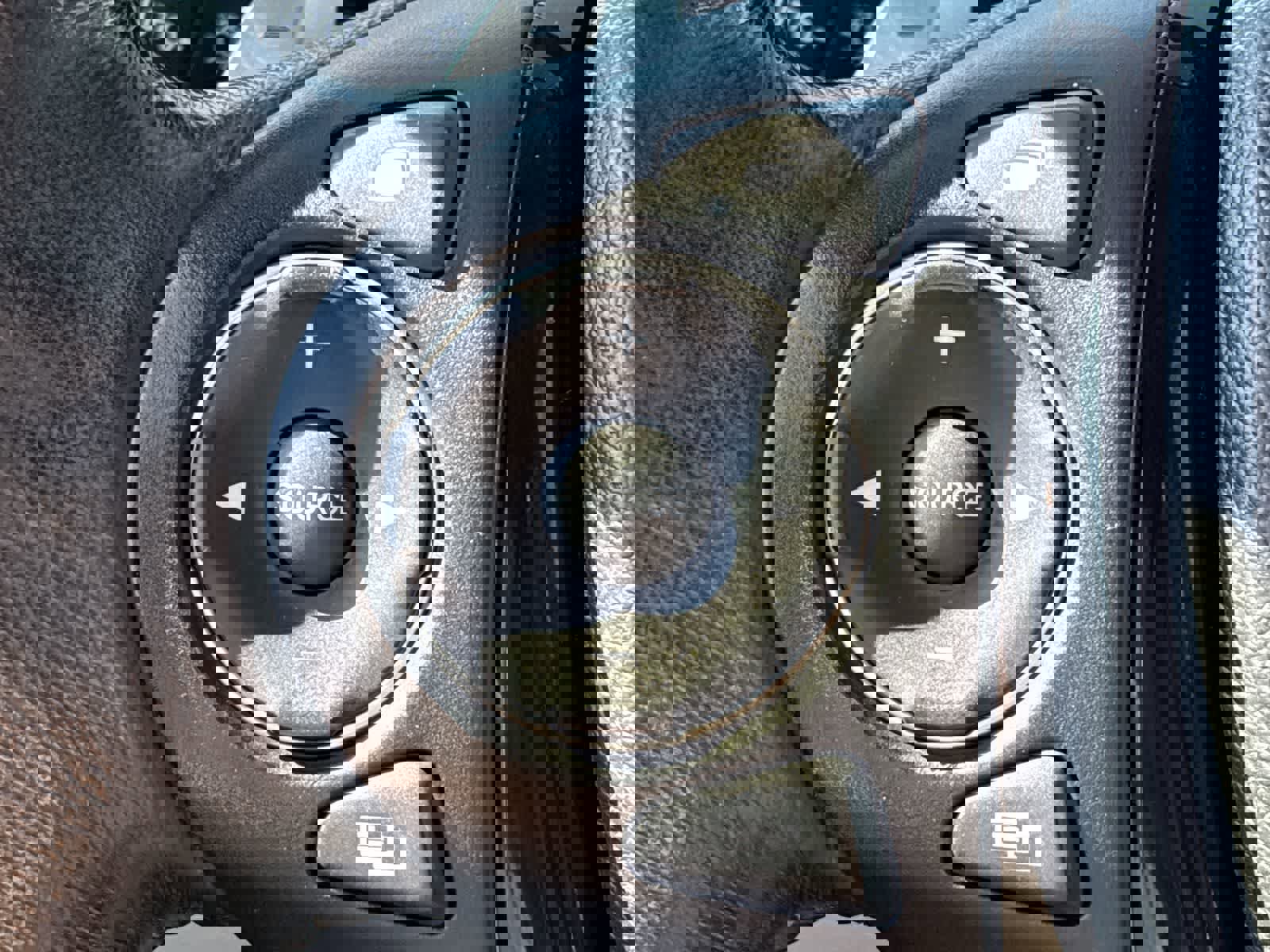 Used 2016 Honda Pilot Elite image 33