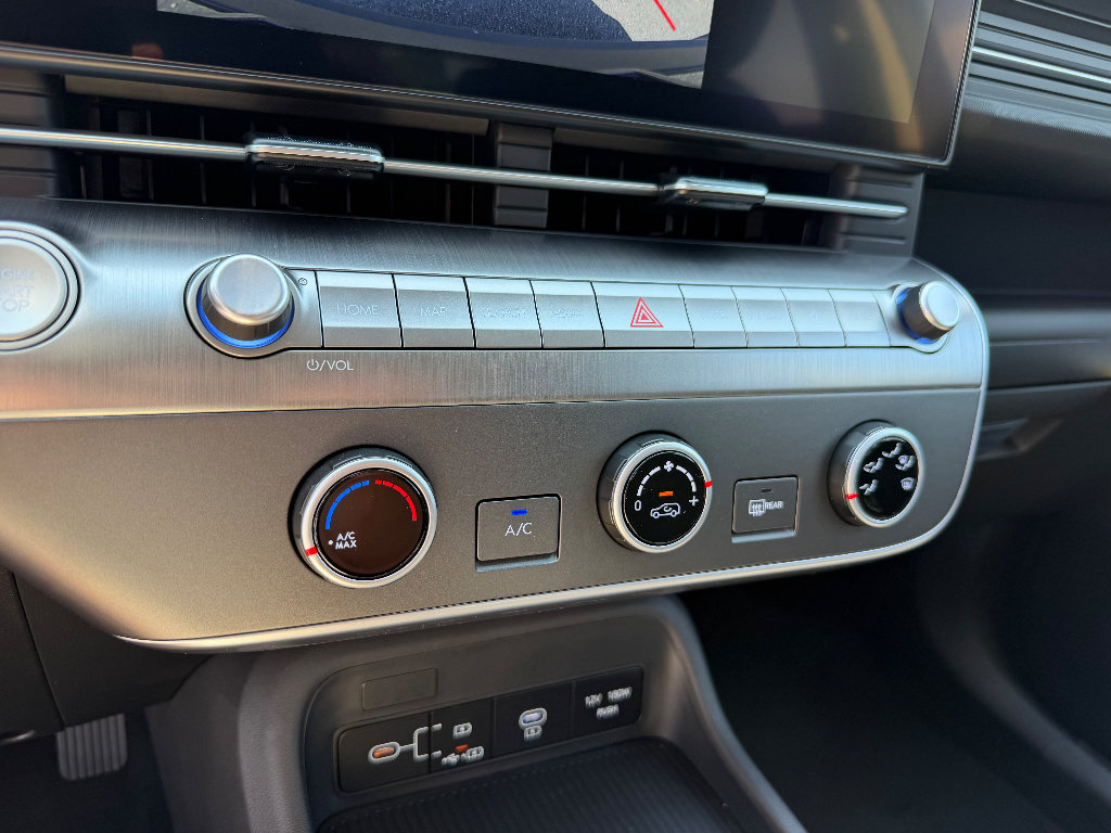 New 2027 Hyundai Kona SE FWD image 25