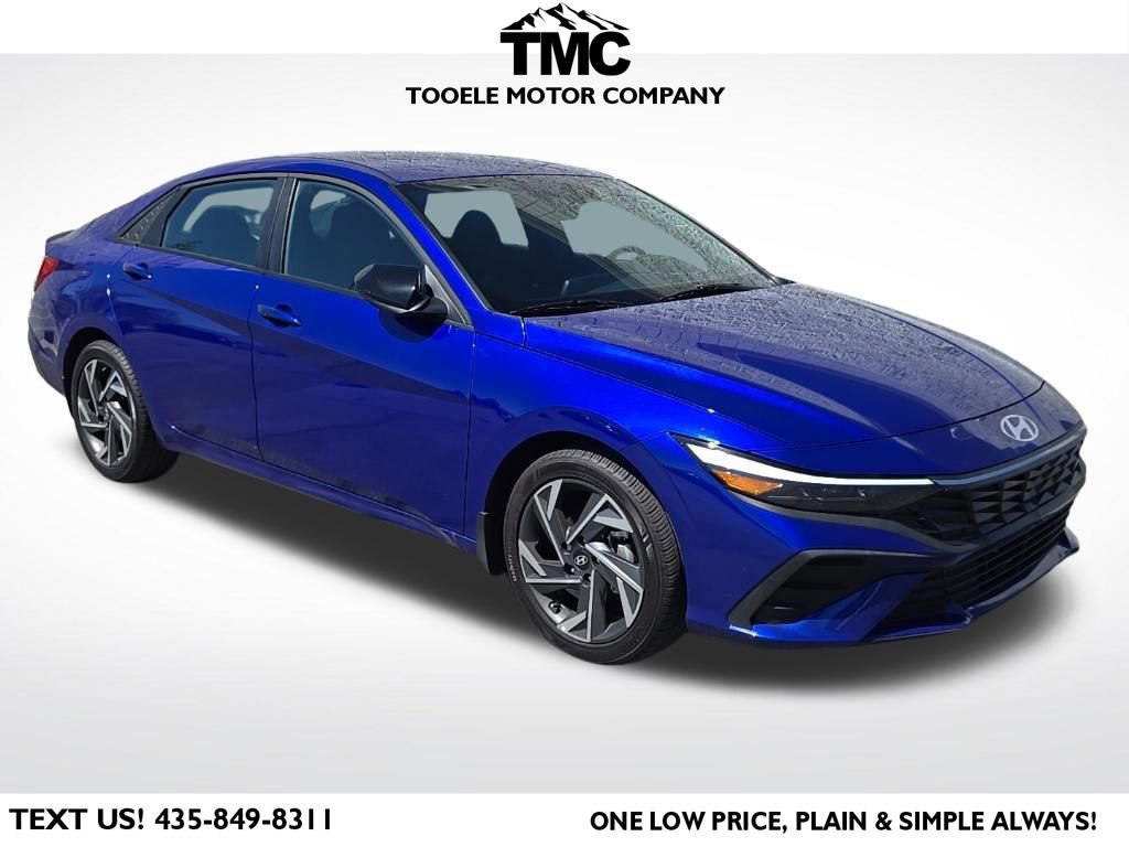 Used 2025 Hyundai Elantra Sport FWD image 1