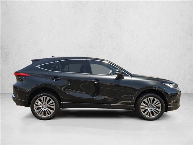Certified 2023 Toyota Venza XLE AWD/4WD image 4