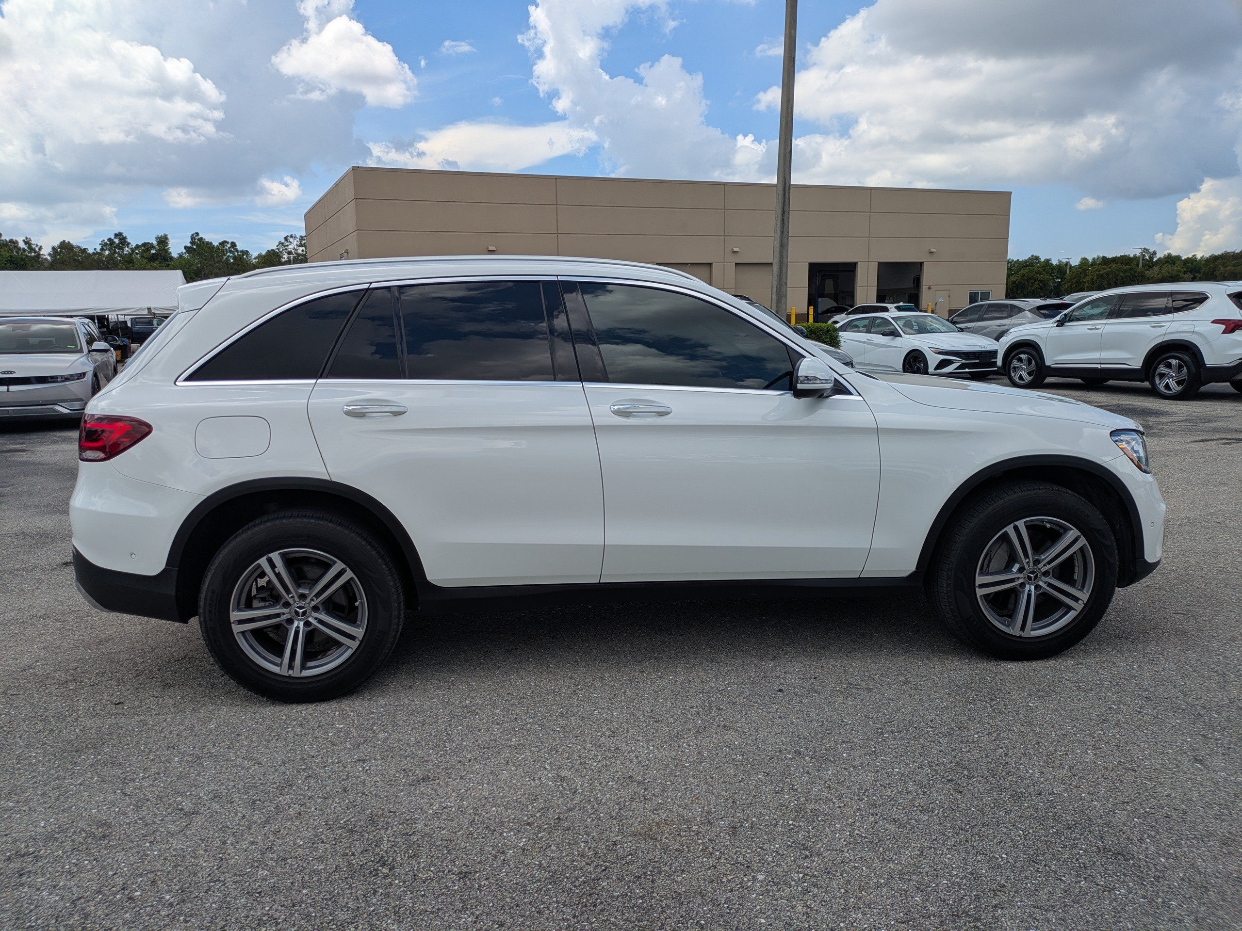 Used 2022 Mercedes-Benz GLC 300 image 4