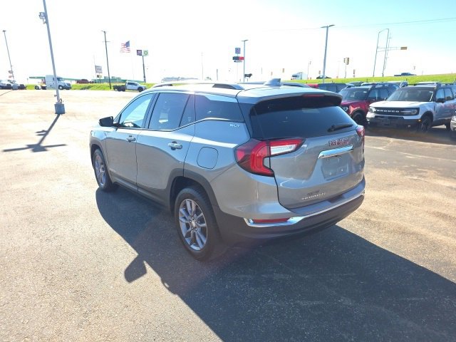 Used 2023 GMC Terrain SLT image 5