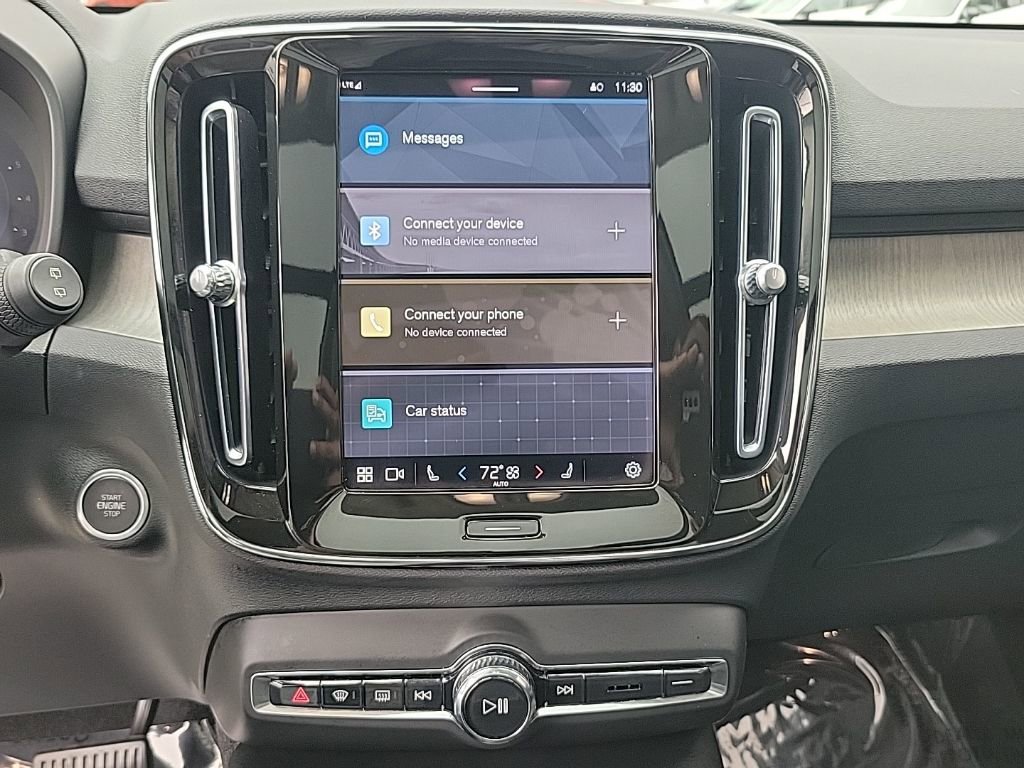 Used 2023 Volvo XC40 B4 Plus w/ Driver Assist Package image 21