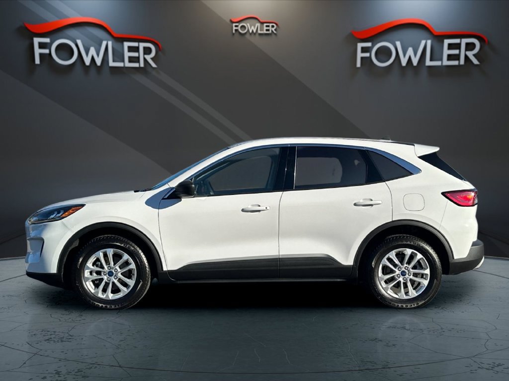 Used 2022 Ford Escape SE AWD/4WD image 2