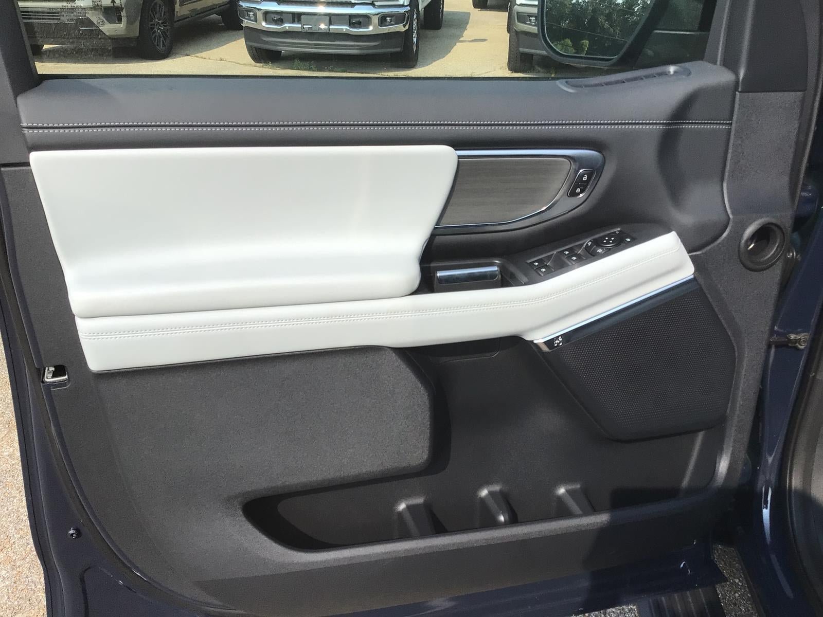 New 2027 Ford Expedition Max Platinum AWD/4WD image 17