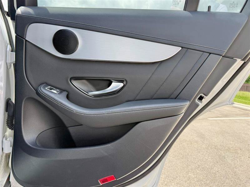 Used 2023 Mercedes-Benz GLC 300 4MATIC Coupe image 22