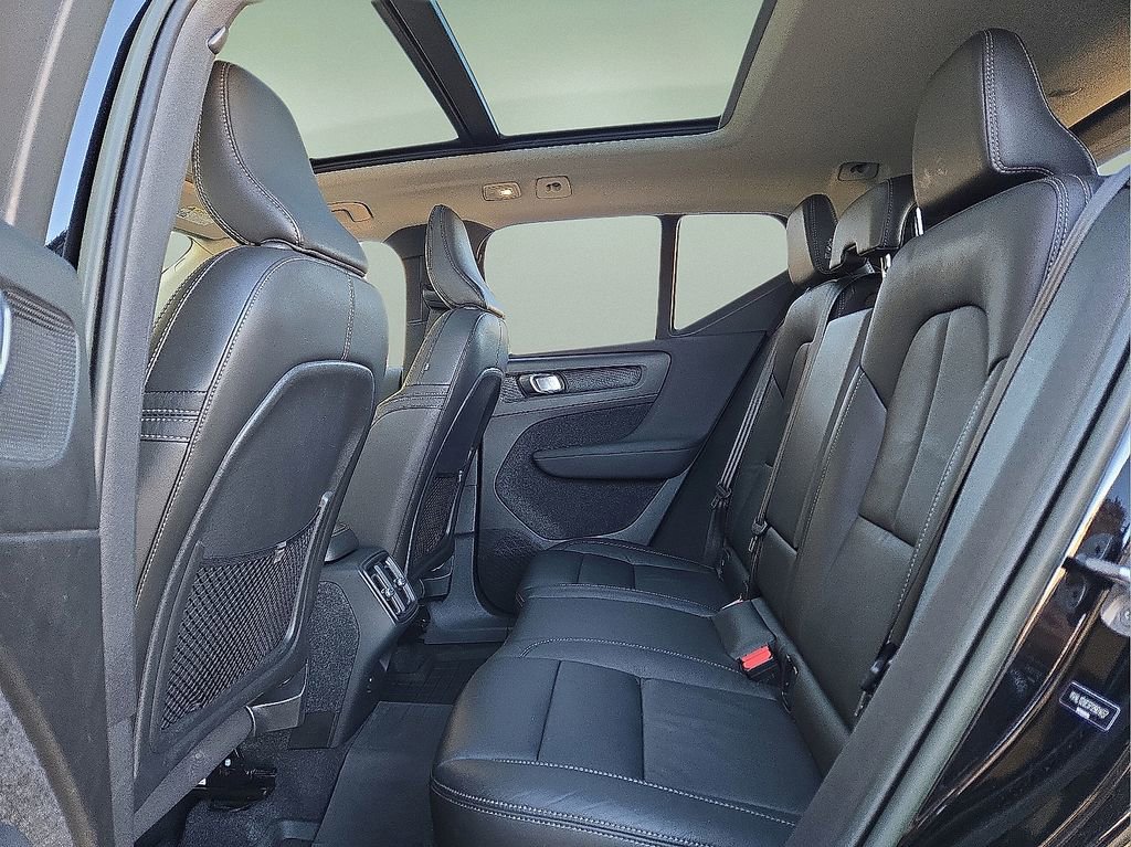 Certified 2023 Volvo XC40 B5 Plus w/ Driver Assist Package image 17