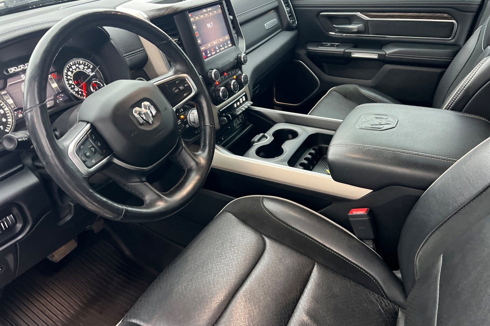 Used 2019 RAM 1500 Laramie image 11