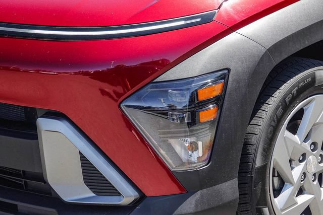 Certified 2025 Hyundai Kona SE FWD image 9