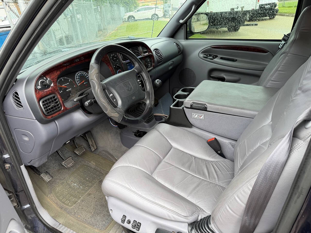 Used 1998 Dodge Ram 2500 Truck 2WD Quad Cab image 3