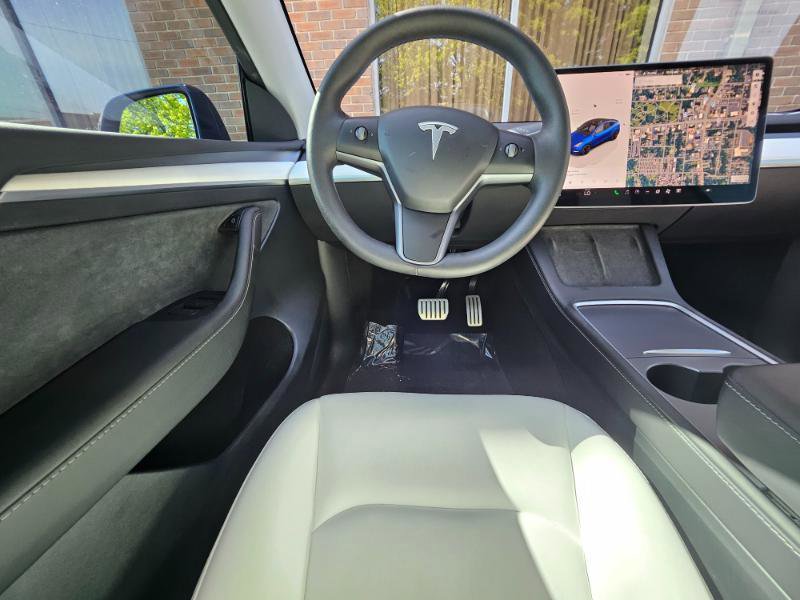 Used 2023 Tesla Model Y Performance AWD/4WD image 5