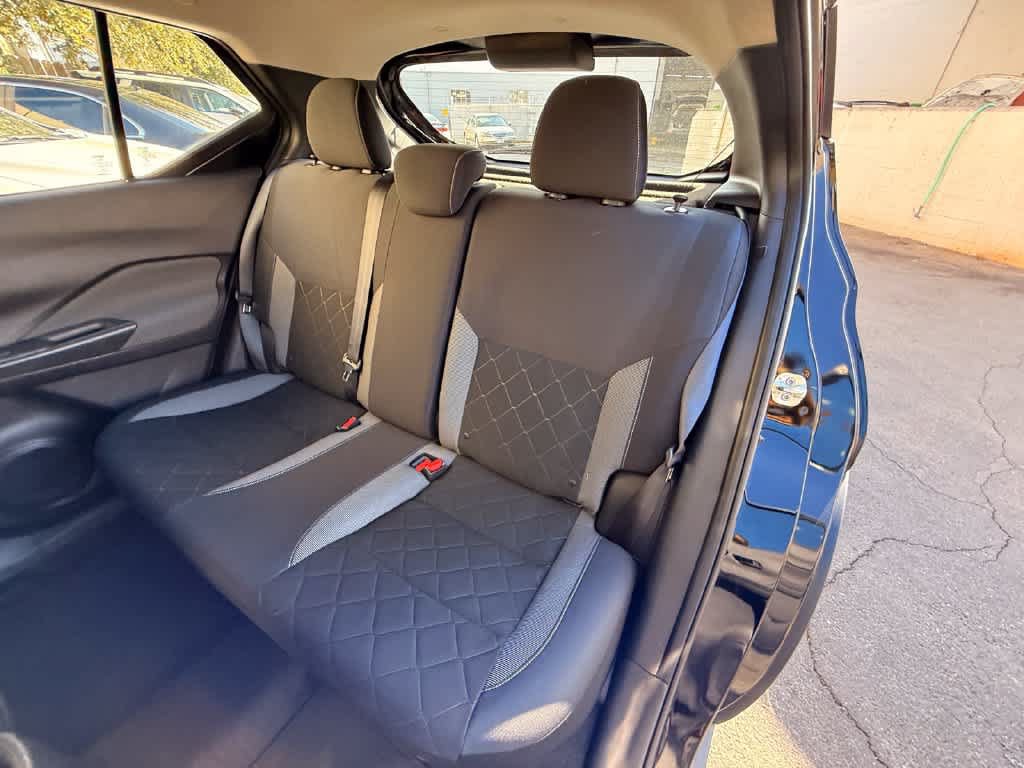 Used 2018 Nissan Kicks S FWD image 11