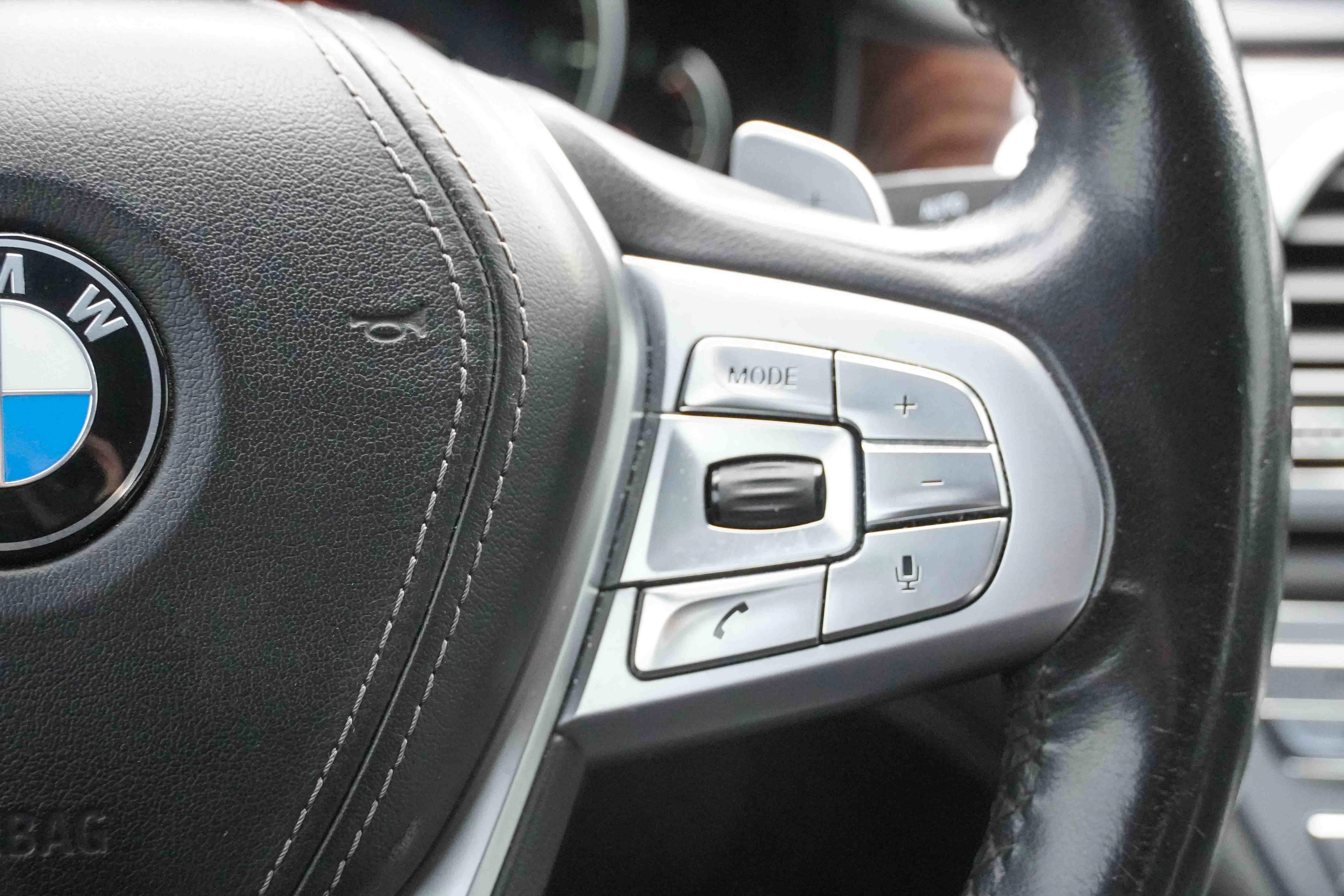 Used 2019 BMW 740i w/ Executive Package image 24